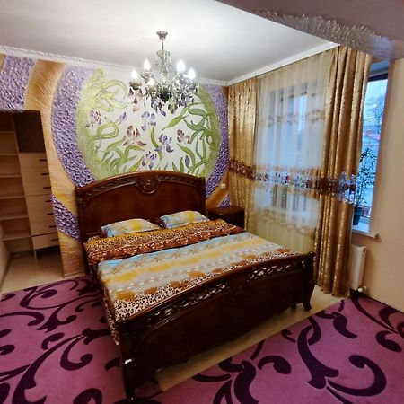 Gold Rose Apartament Chisinau Eksteriør bilde