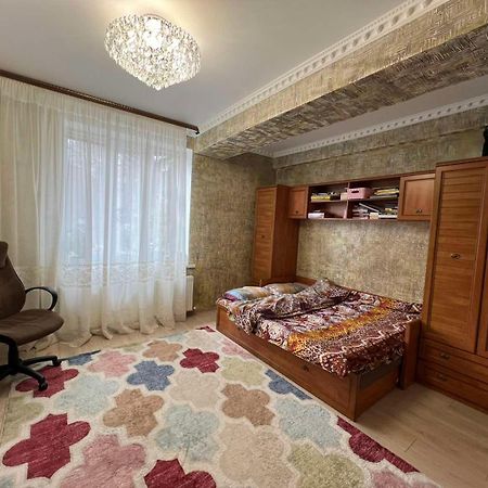 Gold Rose Apartament Chisinau Eksteriør bilde